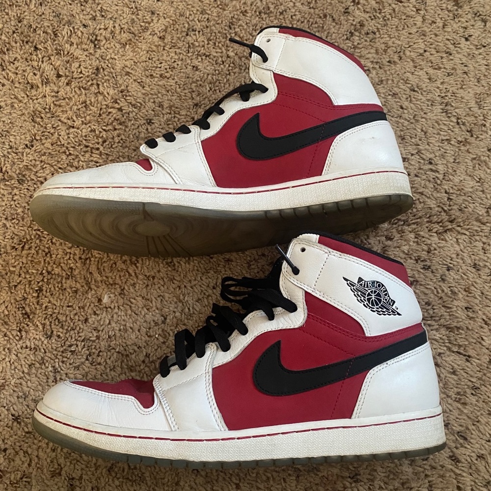Air Jordan 1 “Carmine” - Picture 2 of 5